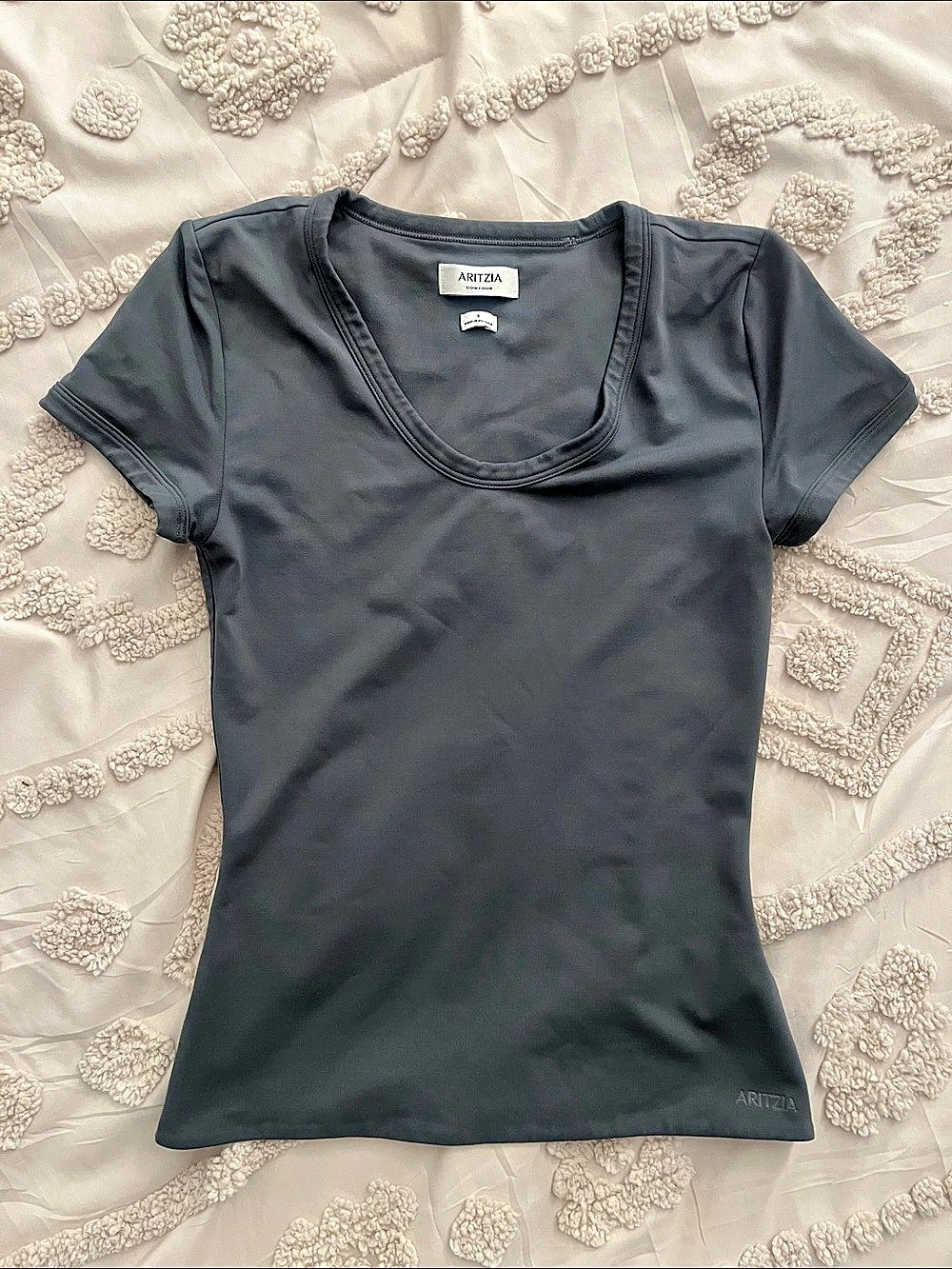 Aritzia Babaton Contour Scoopneck Short Sleeve Top - Green